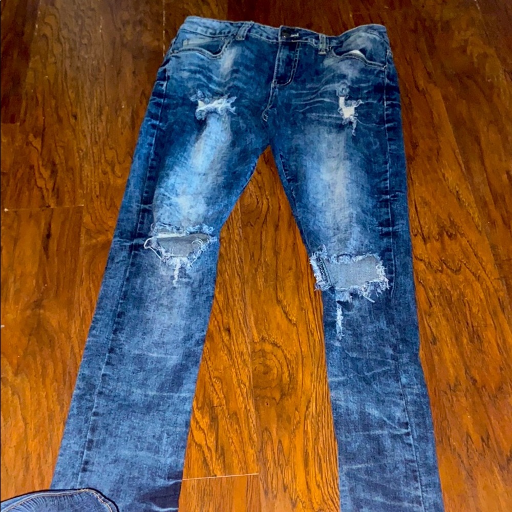 Black Jeans Men’s Sz: 32/32 Distressed Skinnies